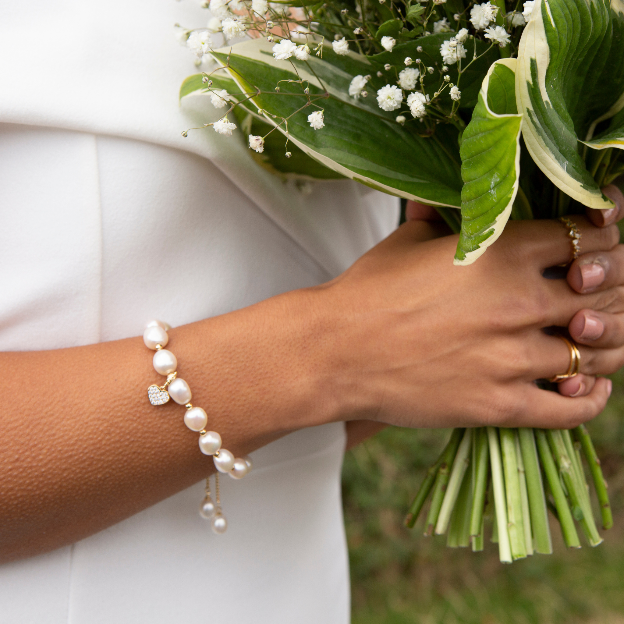 Make Your Wedding Day Shine with Pearls: Jewelry Tips for Everyone